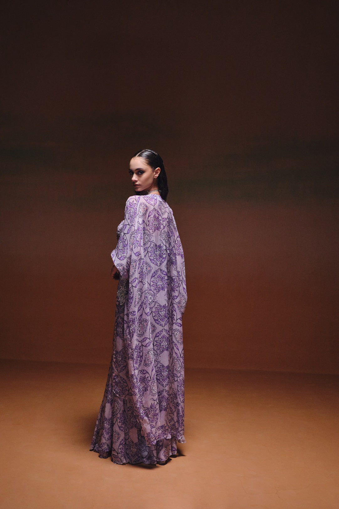 NOORAN CORSET SET WITH CAPE